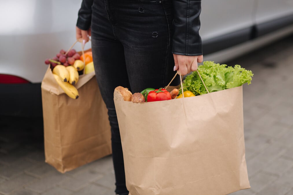 GOL Fitness representative attends a one-on-one shopping spree at client's preferred grocery store